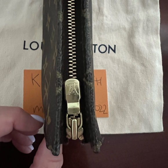 SOLD Authentic Louis Vuitton Toiletry 15 - Picture 7 of 10